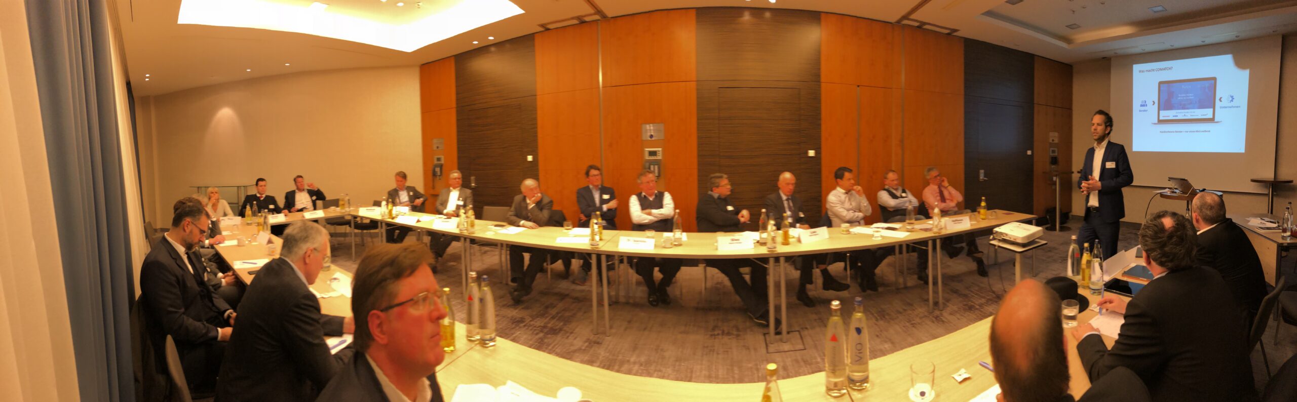 26 Teilnehmer waren bei der DDIM Regional // Berlin-Brandeburg mit dem Thema "Plattformen für Interim Manager" dabei.